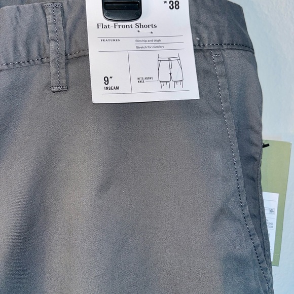 Goodfellow & Co Men's Charcoal Flat Front Shorts - Picture 3 of 4